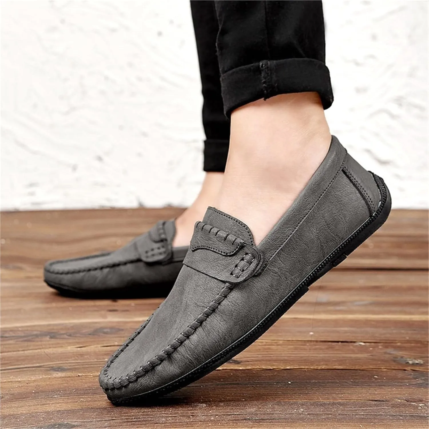 Mens Loafers Shoe Solid Color Round Toe PU Leather Flexible Slip Resistant Flat Heel Outdoor Slip-ons